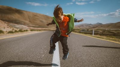 تصميم المطابخ العصرية: دمج الأناقة مع الوظائف العملية